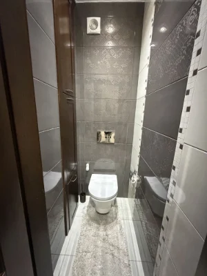 3-bedroom apartment in a picturesque location near the river in the city center
