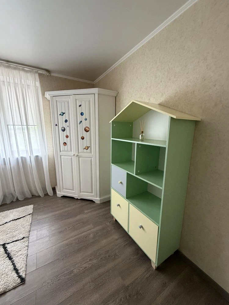 3-bedroom apartment in a picturesque location near the river in the city center