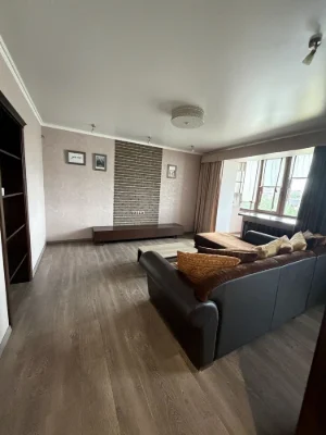 3-bedroom apartment in a picturesque location near the river in the city center