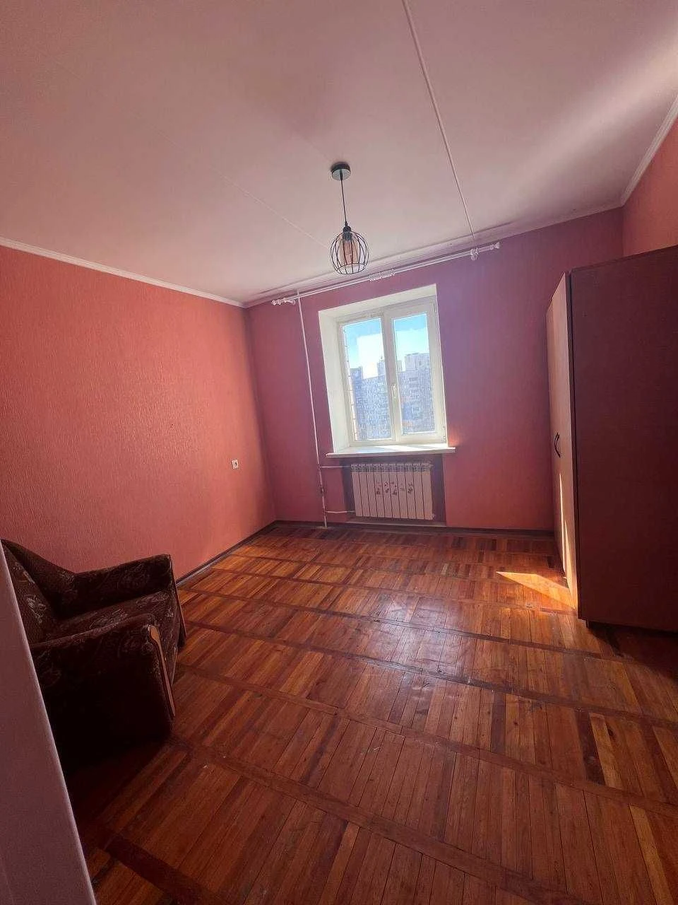 Sale of a 3-room apartment on Zemlyachky Street "Ant Hill"