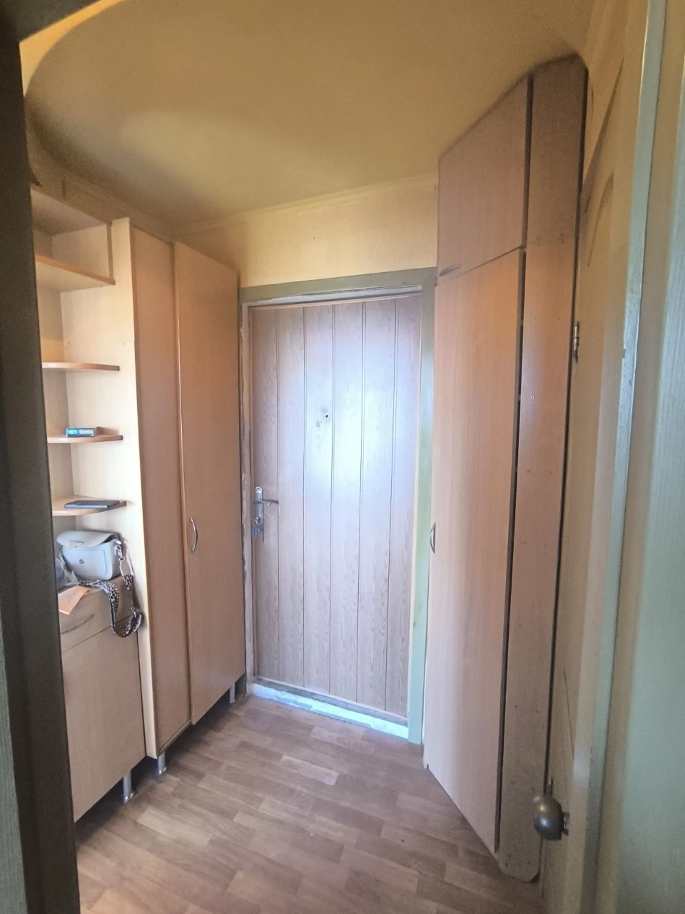 For sale, 1-bedroom apartment on the 9th floor in a private house. Beach Street.