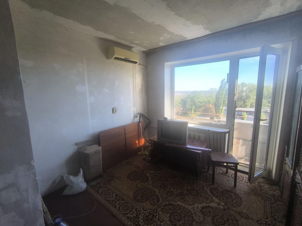 For sale, 1-bedroom apartment on the 9th floor in a private house. Beach Street.