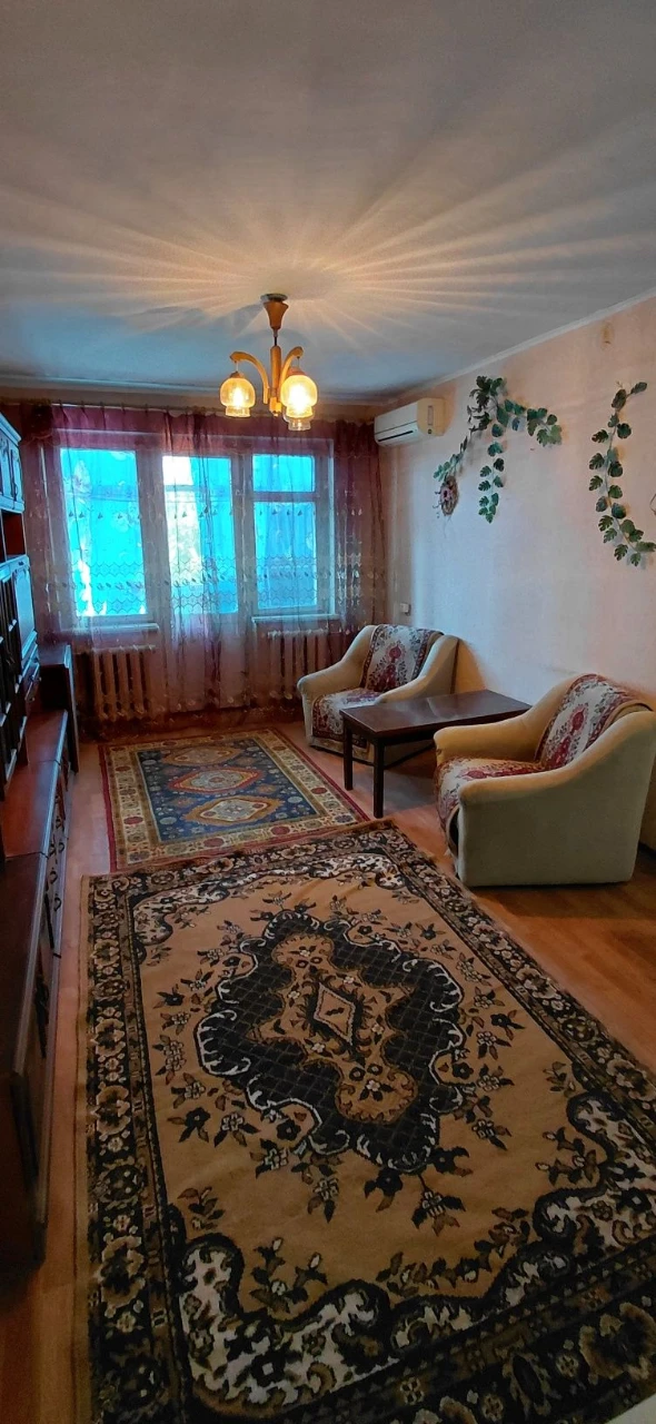 Продажа 3-комнатной квартиры на ул. О. Васякина, поселок
