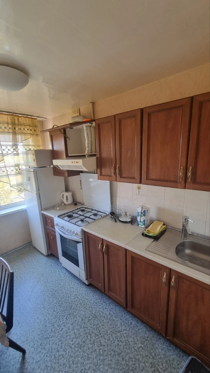 3-room apartment on Свято-Николаевской (Lenina)