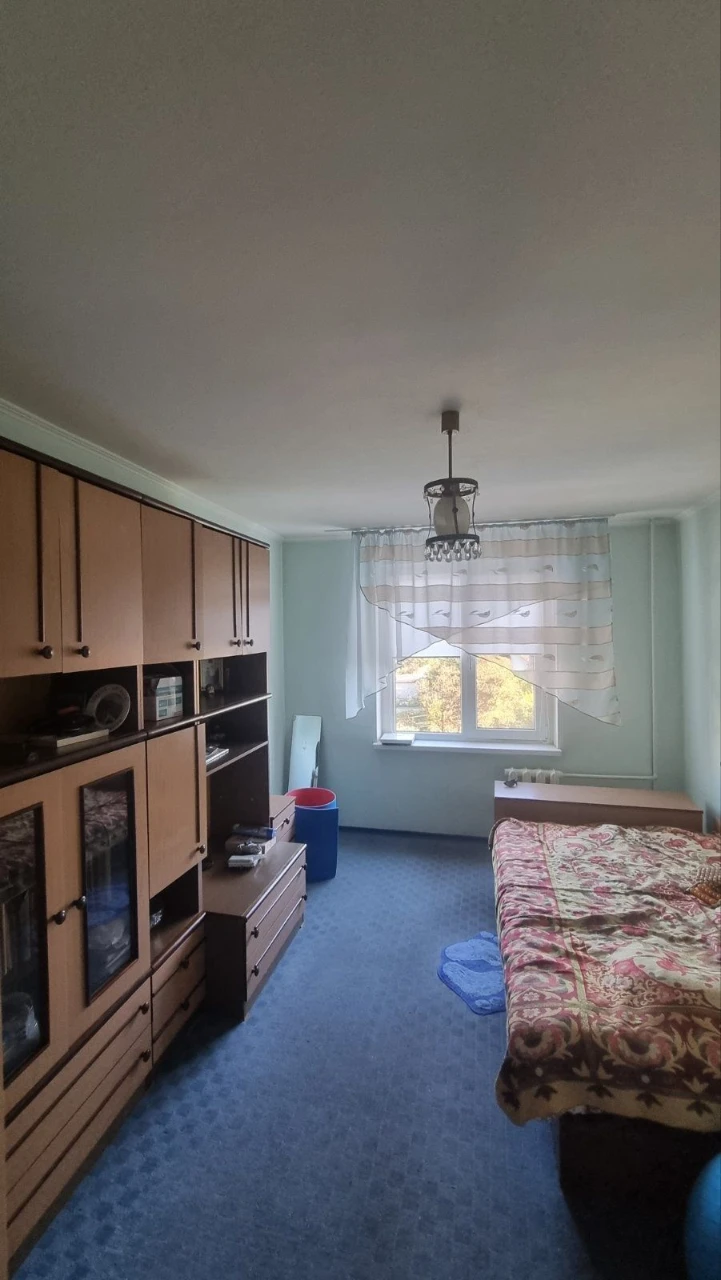3-room apartment on Свято-Николаевской (Lenina)