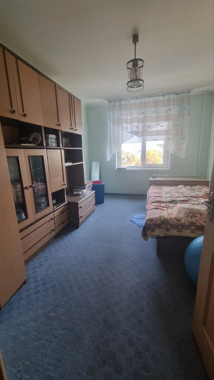3-room apartment on Свято-Николаевской (Lenina)