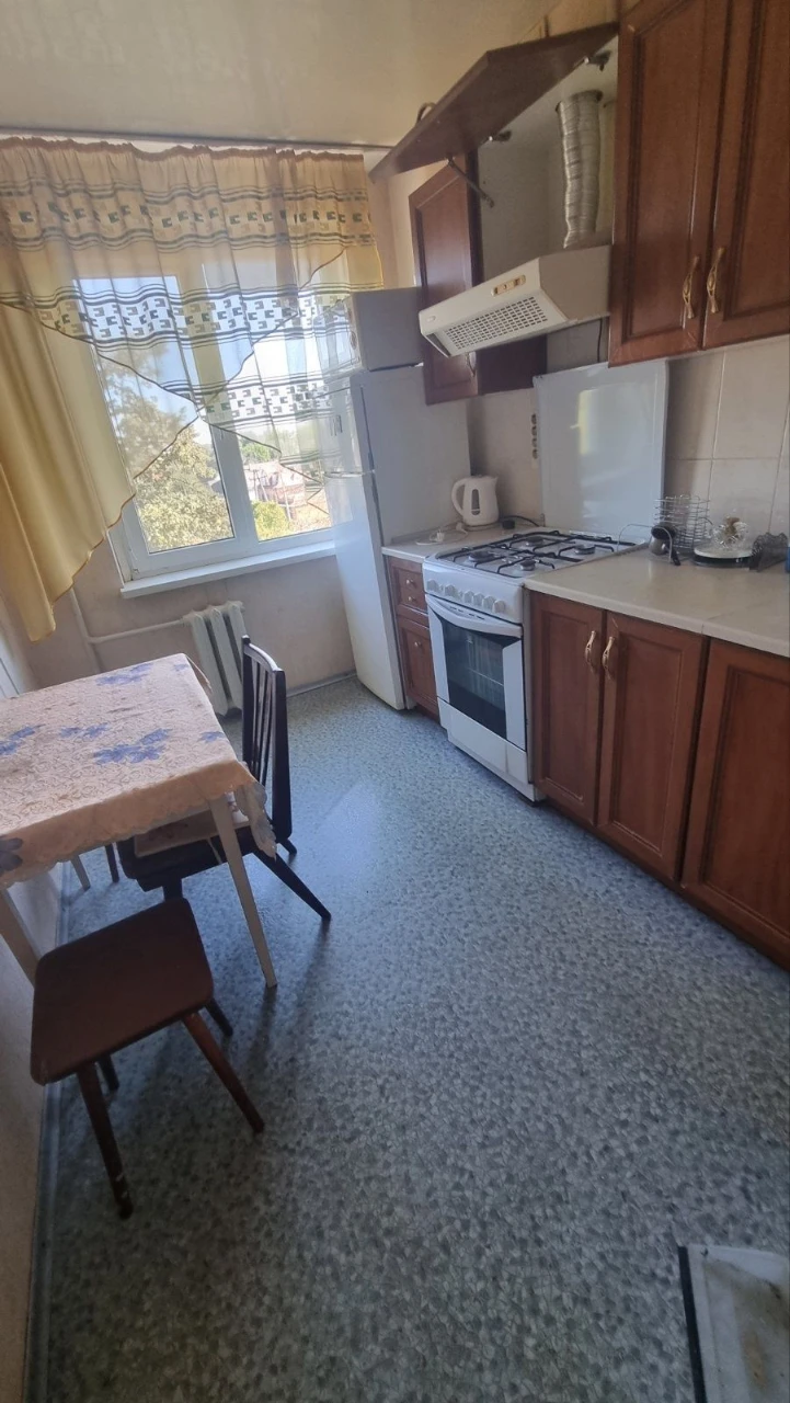 3-room apartment on Свято-Николаевской (Lenina)