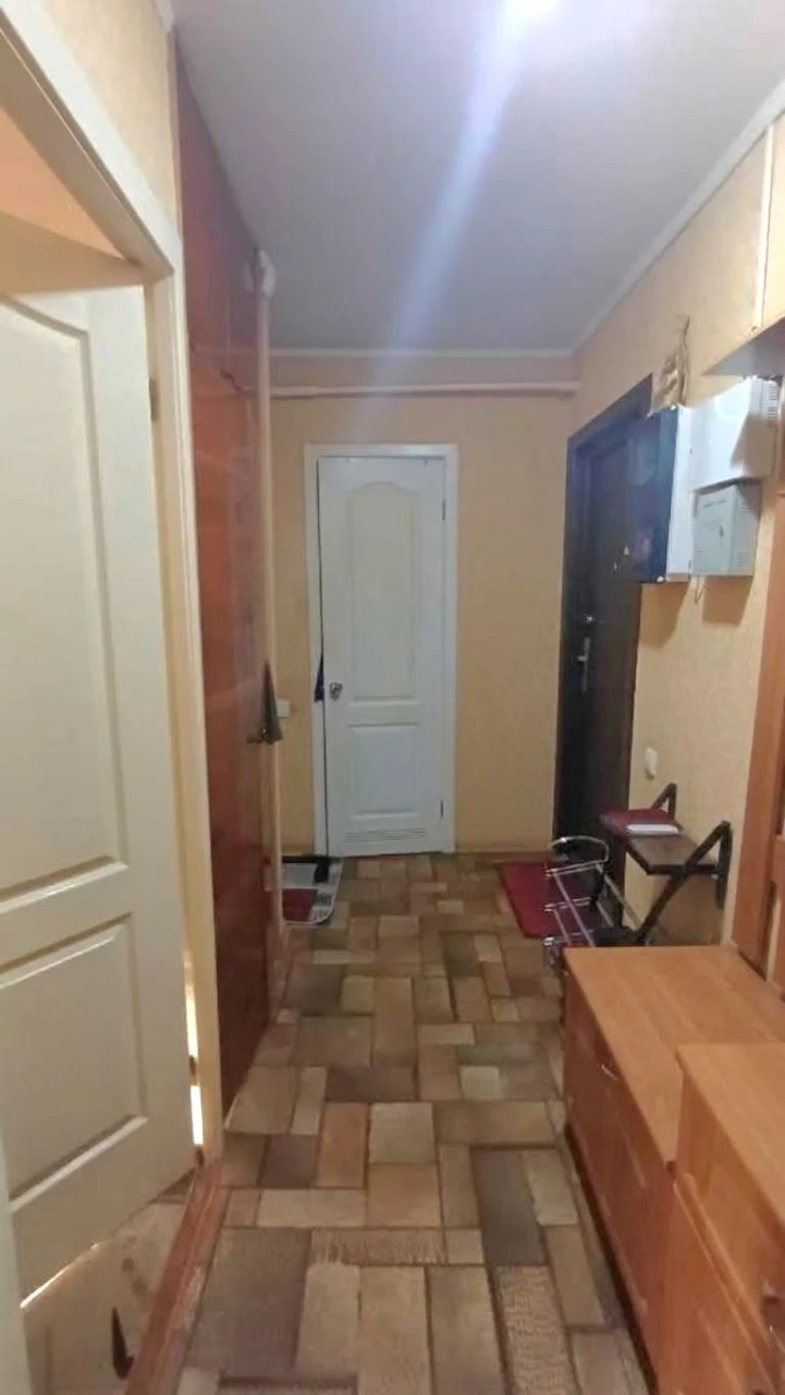 Продаж 3-кімнатної квартири в Зарічному.