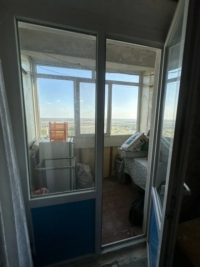 For Sale: Two-bedroom apartment on Damansky Street, Mariupol.