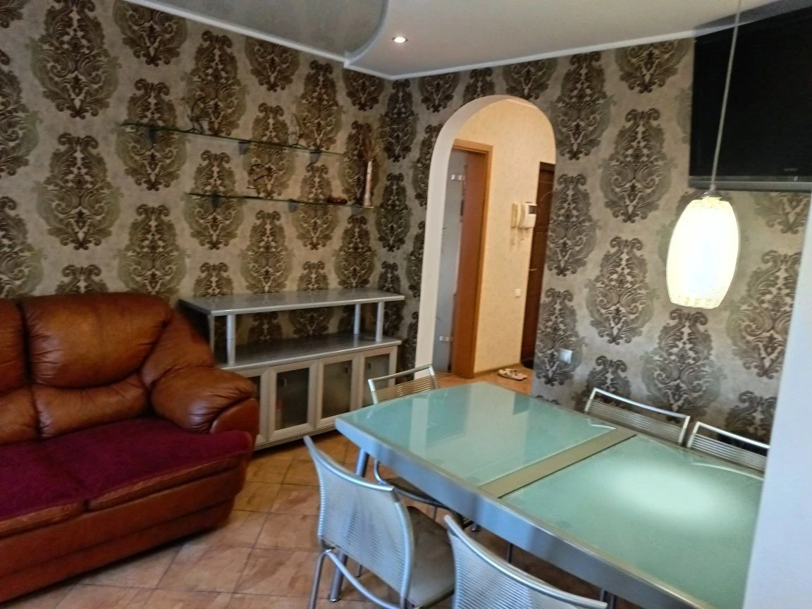 Urgent sale! Pavel Glazov Street, house 12