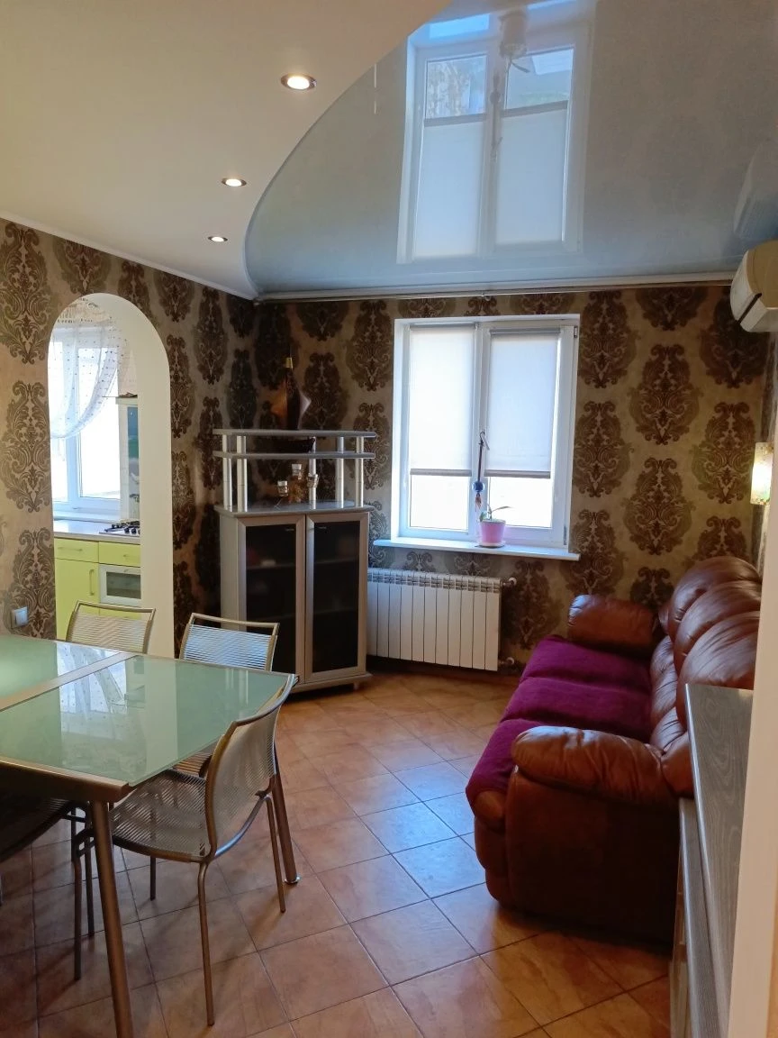 Urgent sale! Pavel Glazov Street, house 12