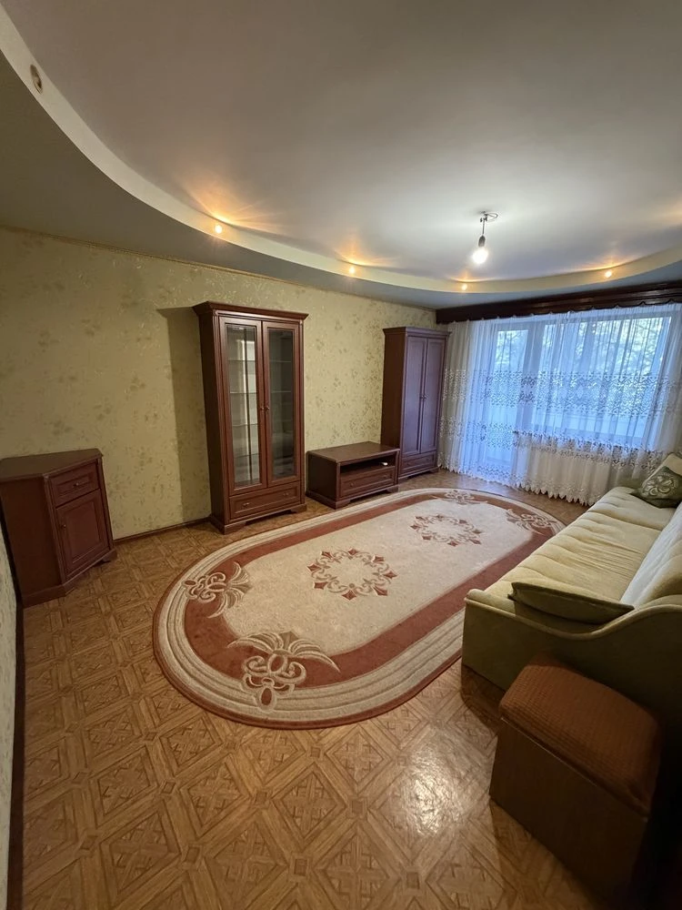 Продажа 3-к квартиры, Чешка. 2-й этаж из 5 Даманський