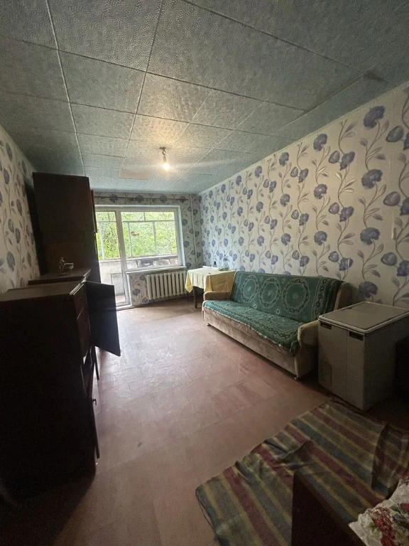 Sale of a one-bedroom apartment "Brezhnevka" on the second floor in Artem district