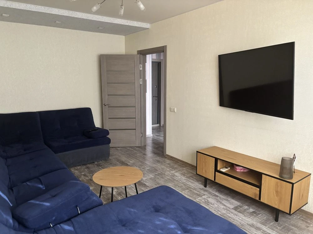 3-bedroom apartment on 1st Eastern Street