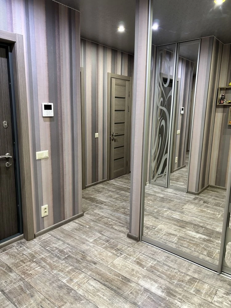 3-bedroom apartment on 1st Eastern Street
