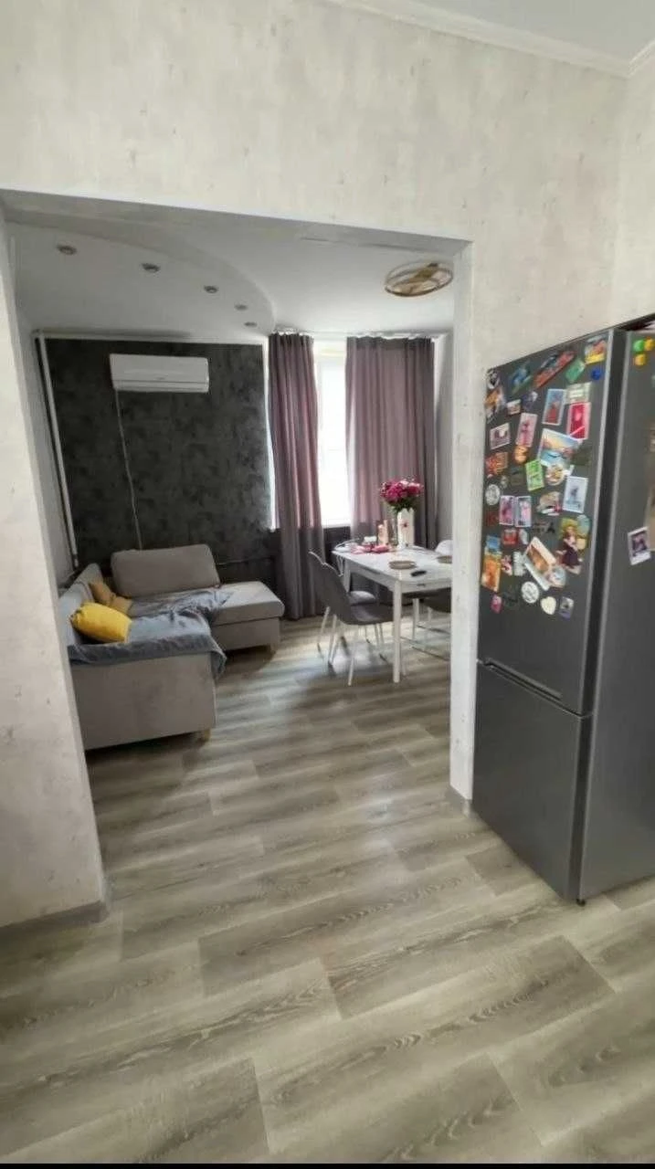 Sale of a 3-room apartment on Pioneer