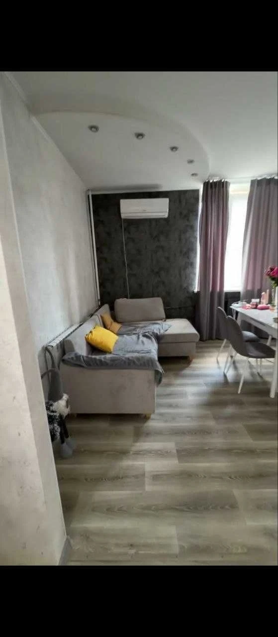 Sale of a 3-room apartment on Pioneer