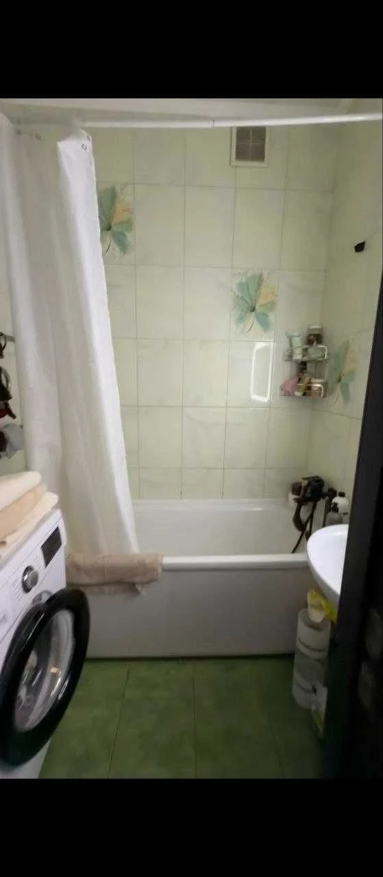 Sale of a 3-room apartment on Pioneer
