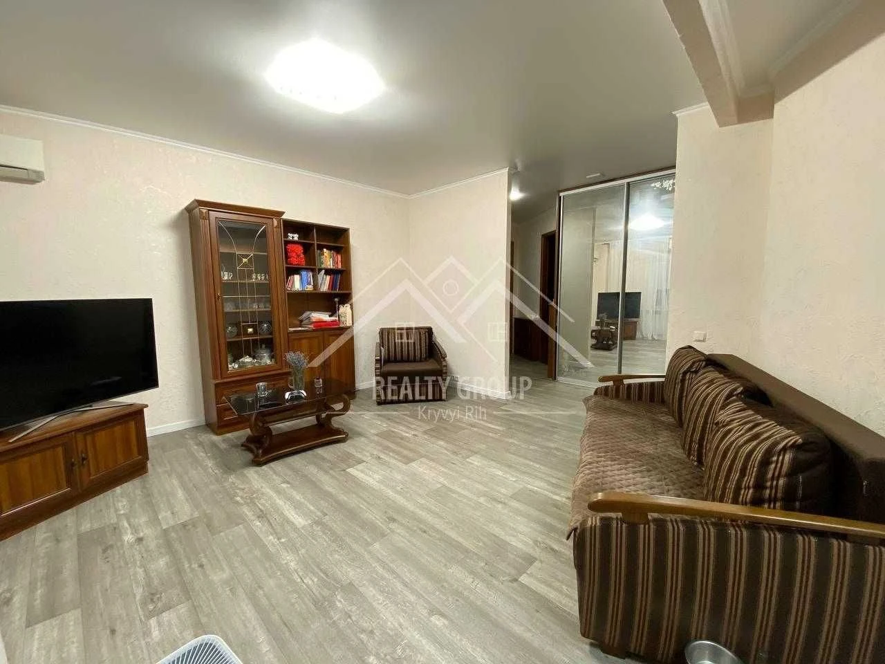Sale of a 4-room apartment + garage with autonomous heating