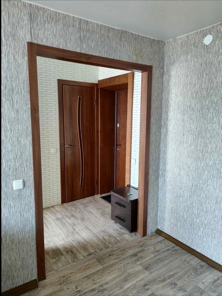 1-bedroom 33 sq m with renovation, furniture and appliances – $12,100