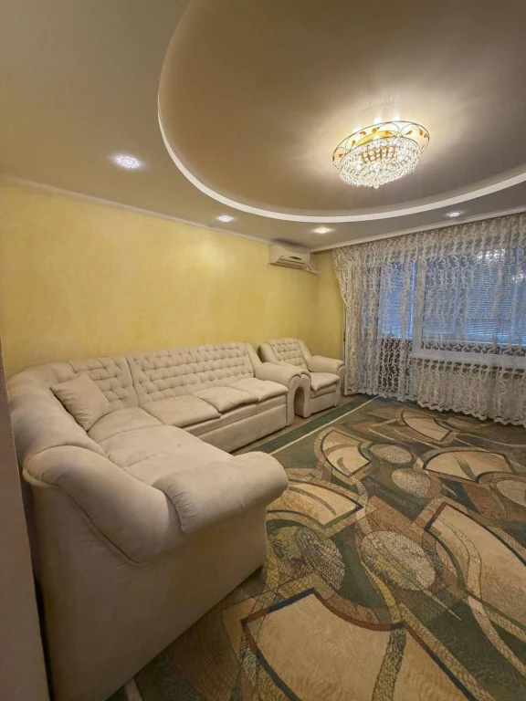 For sale, 3-bedroom apartment, Ingulets, Katkova st, 55.