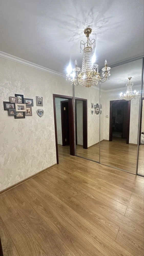 Продається 3-кімнатна квартира з автономним опаленням на 2-му Східному.