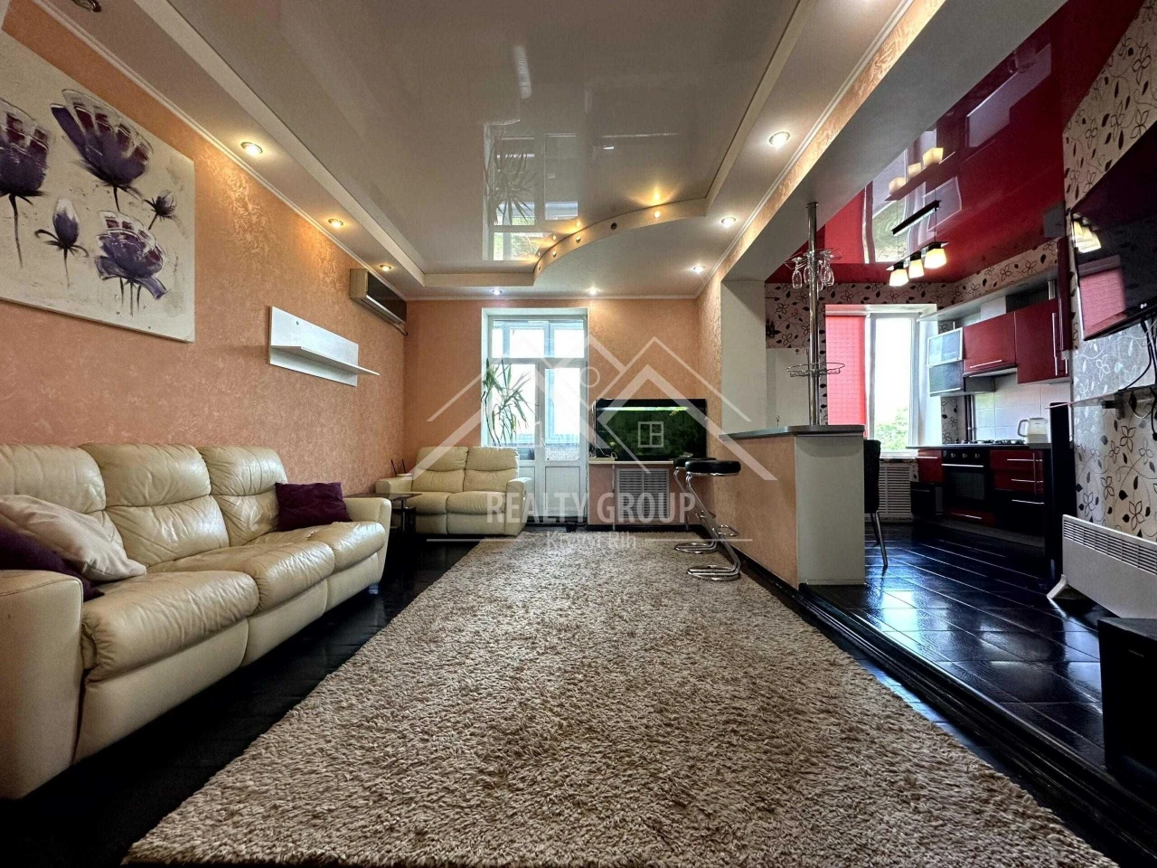 Sale of a 2-room apartment renovated, Borodina 2