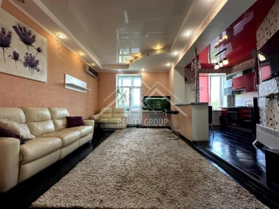 Sale of a 2-room apartment renovated, Borodina 2