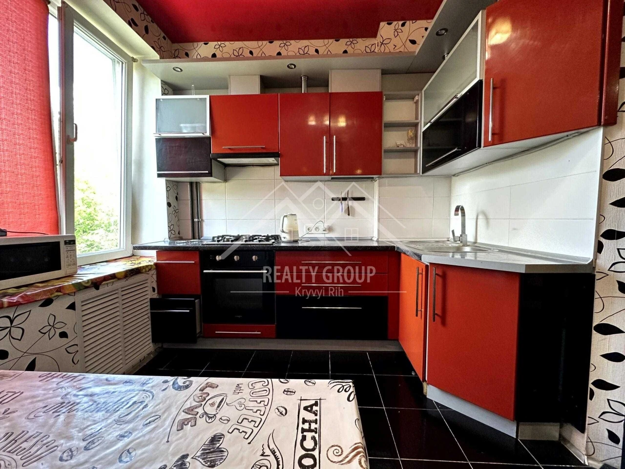 Sale of a 2-room apartment renovated, Borodina 2