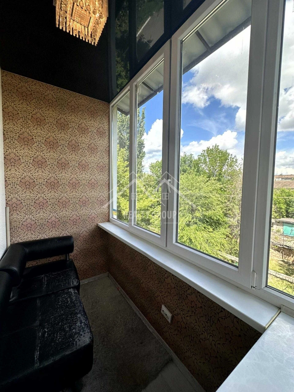 Sale of a 2-room apartment renovated, Borodina 2