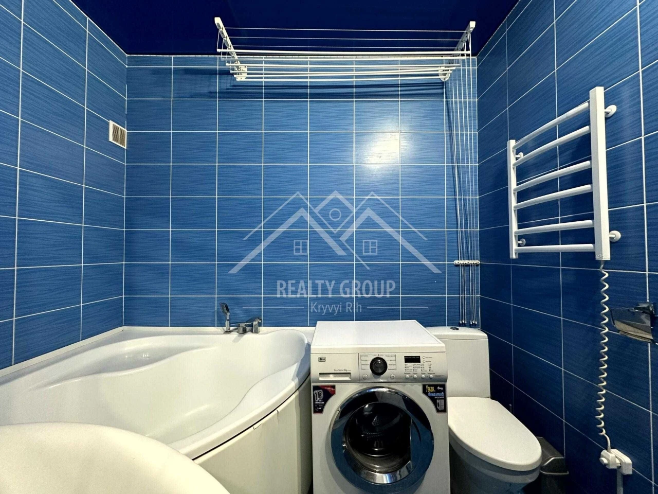 Sale of a 2-room apartment renovated, Borodina 2