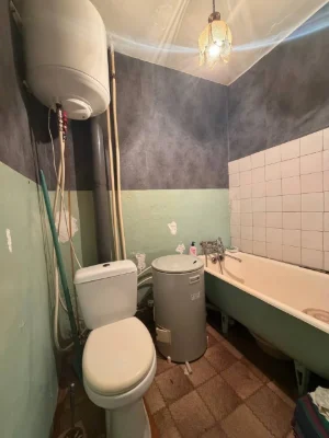 Продається 2-кімнатна квартира в Саксаганському районі — проспект Па