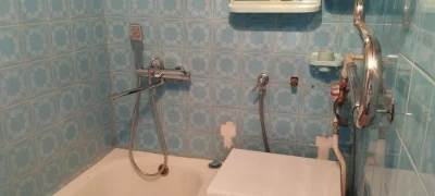 Selling my 1-room apartment in Saltovka microdistrict, 522. Near Studenchesk metro station.