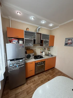 For Sale: Three-Room Apartment on South Prospect, Southern Avenue.