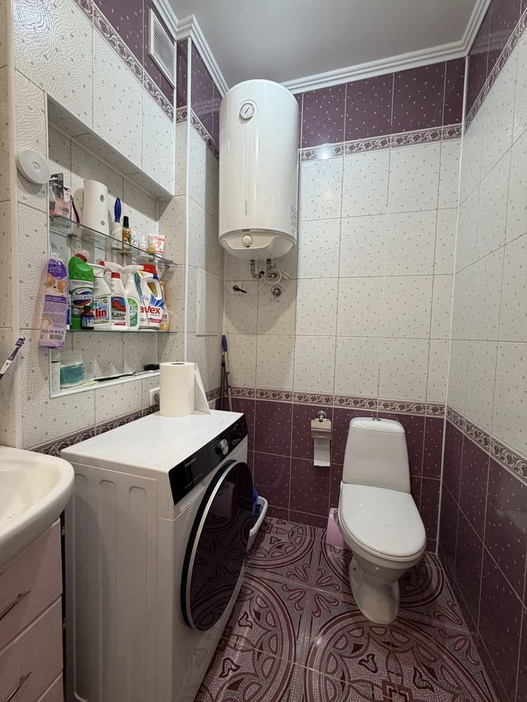 For Sale: Three-Room Apartment on South Prospect, Southern Avenue.