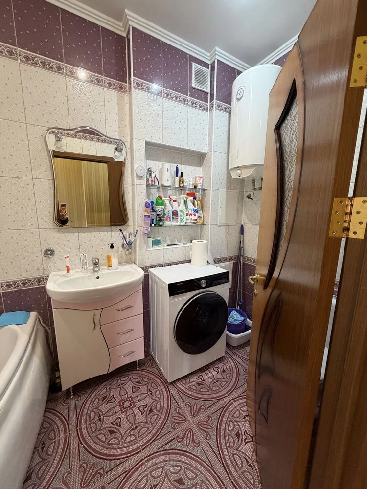 For Sale: Three-Room Apartment on South Prospect, Southern Avenue.