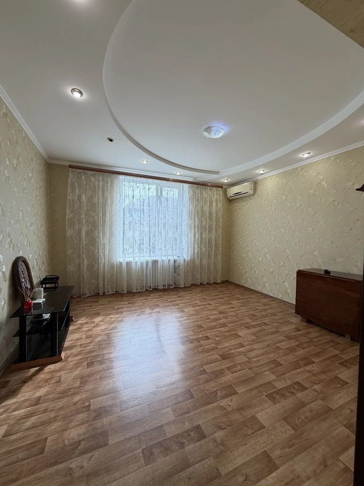 For Sale: Three-Room Apartment on South Prospect, Southern Avenue.