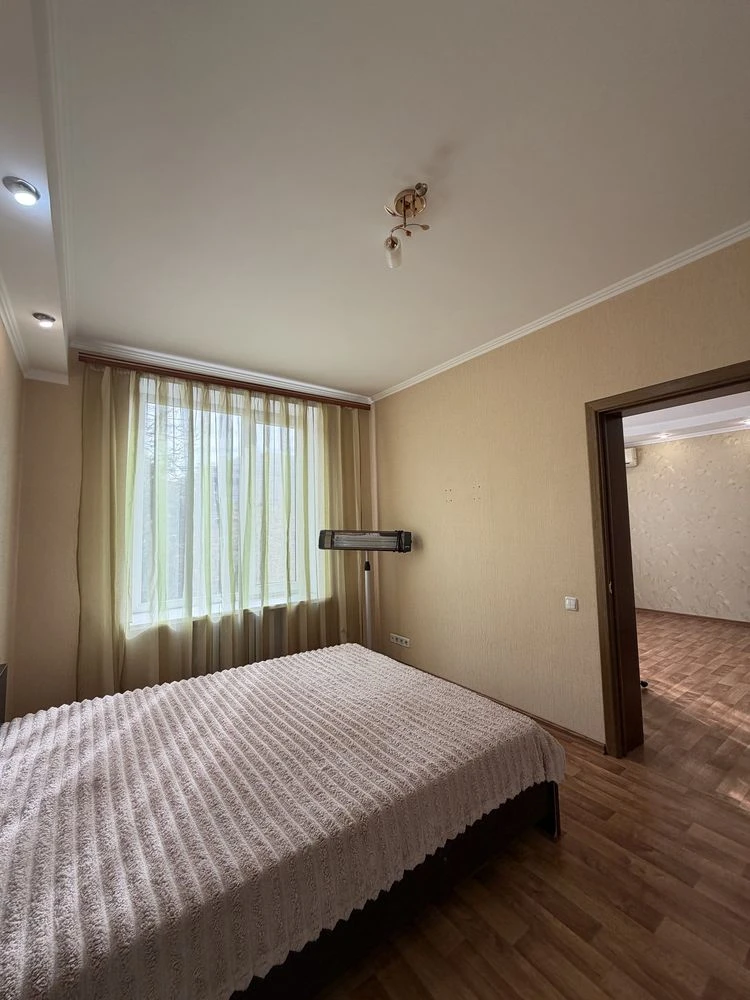 For Sale: Three-Room Apartment on South Prospect, Southern Avenue.