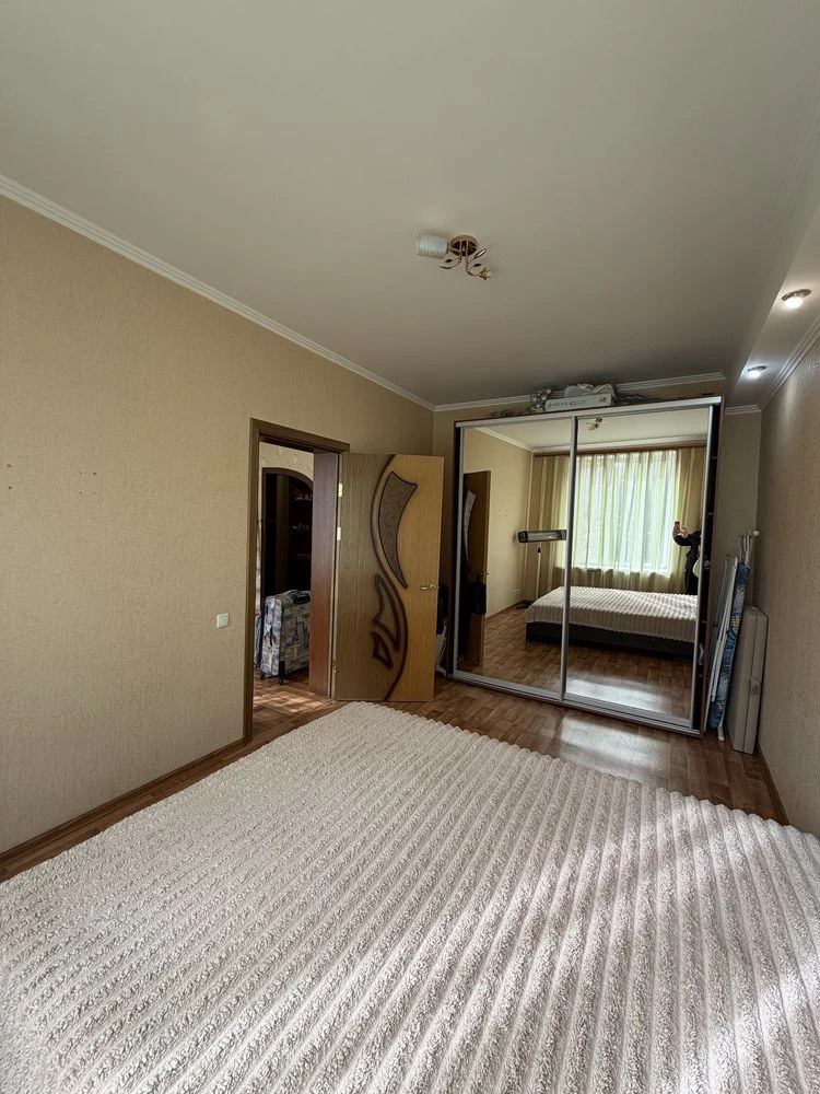 For Sale: Three-Room Apartment on South Prospect, Southern Avenue.