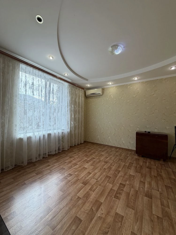 For Sale: Three-Room Apartment on South Prospect, Southern Avenue.