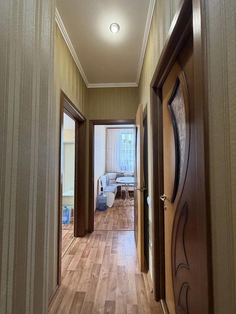 For Sale: Three-Room Apartment on South Prospect, Southern Avenue.