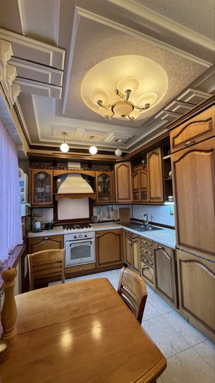 Продається 3-кімнатна квартира, вул. Соборності, Соцмісто