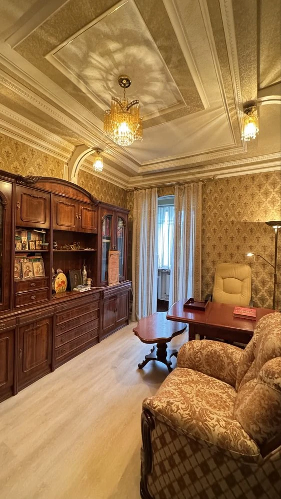 Sale of a 3-room apartment, Sobornosti Street, Sosmisto