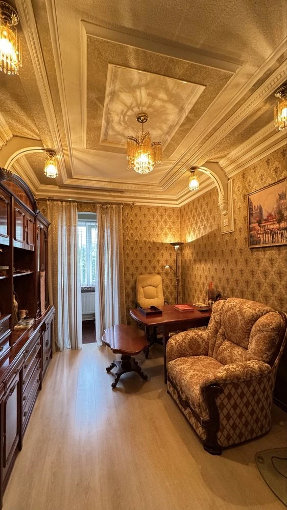 Sale of a 3-room apartment, Sobornosti Street, Sosmisto