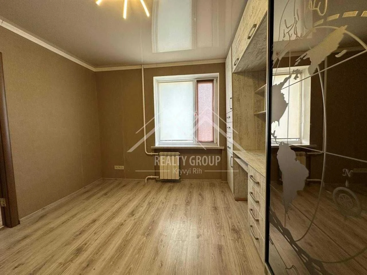 Sale of a 2-room apartment, 4th floor (Divocvit, commercial)