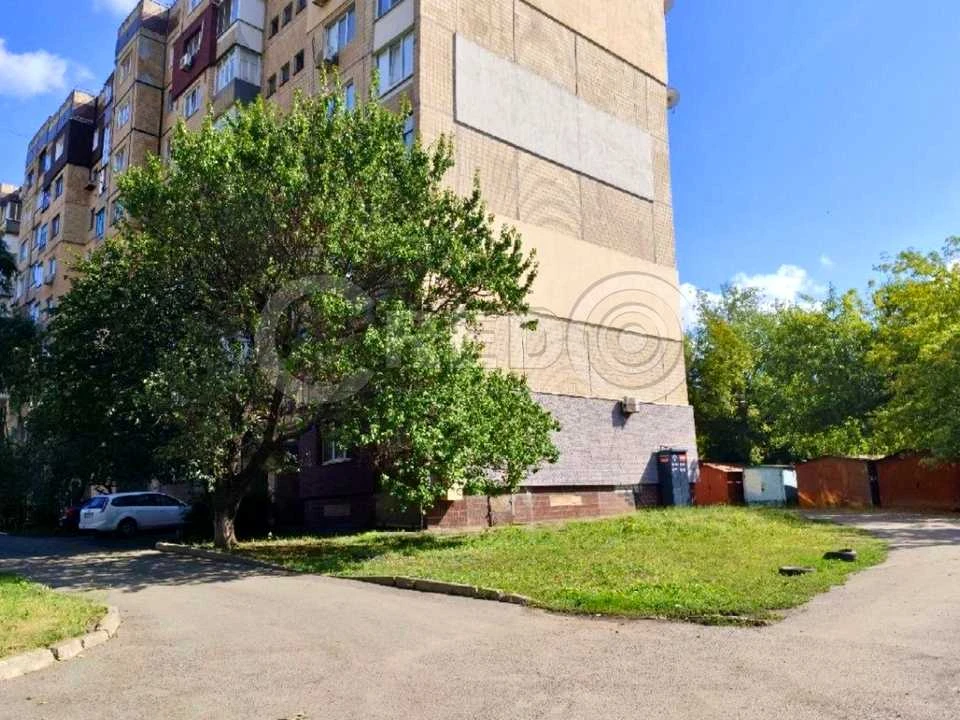 Квартира. Кривий Ріг, вулиця Павла Глазового, 4а