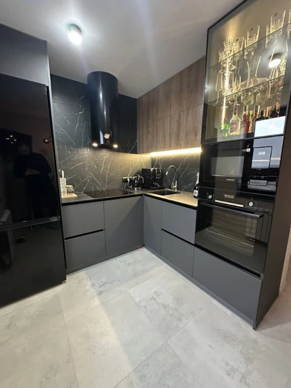 Продаж 3-кімнат. квартири на 5 Зарічному
