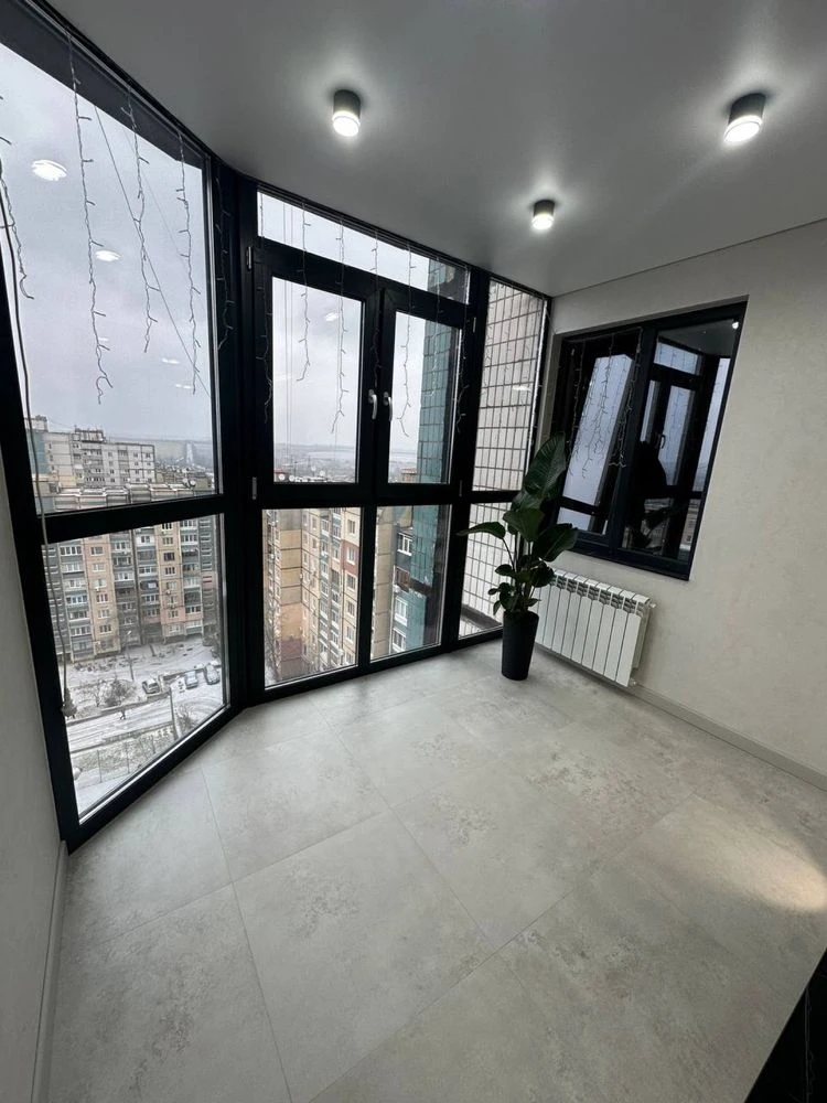 Продаж 3-кімнат. квартири на 5 Зарічному
