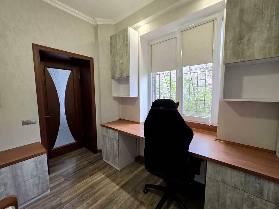 Apartment. Slava Street, Pioneer District, Krivoi Rog
