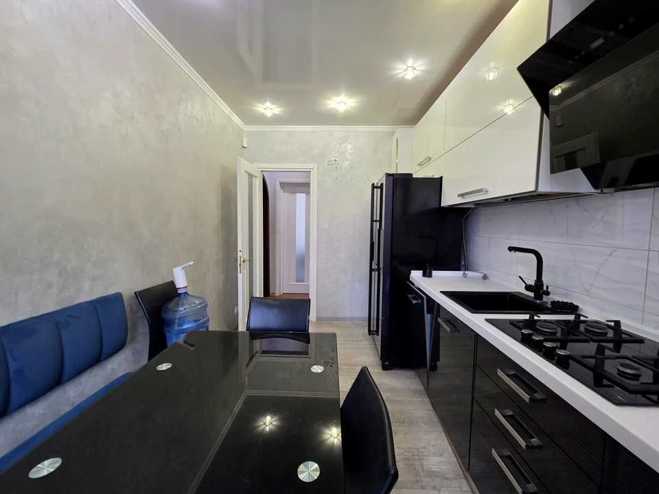 Apartment. Slava Street, Pioneer District, Krivoi Rog